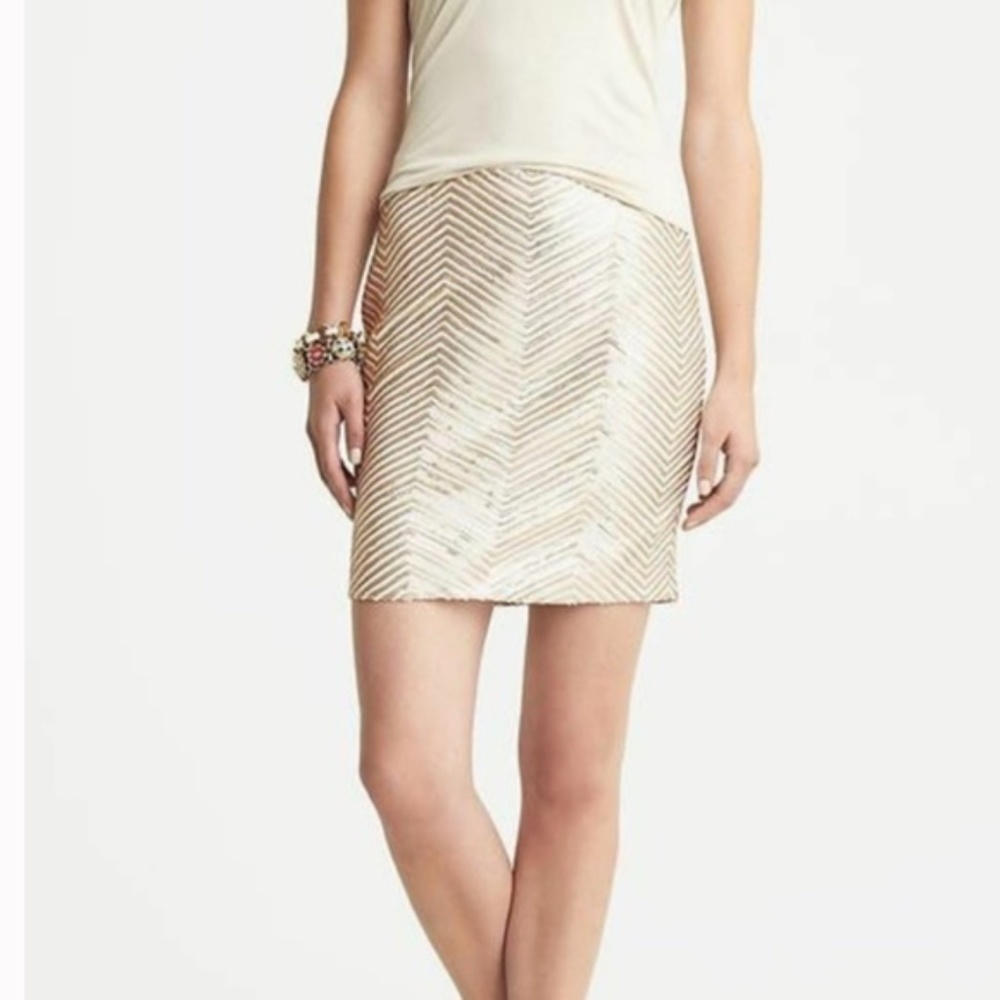 Banana Republic White & Gold Chevron Sequin Skirt